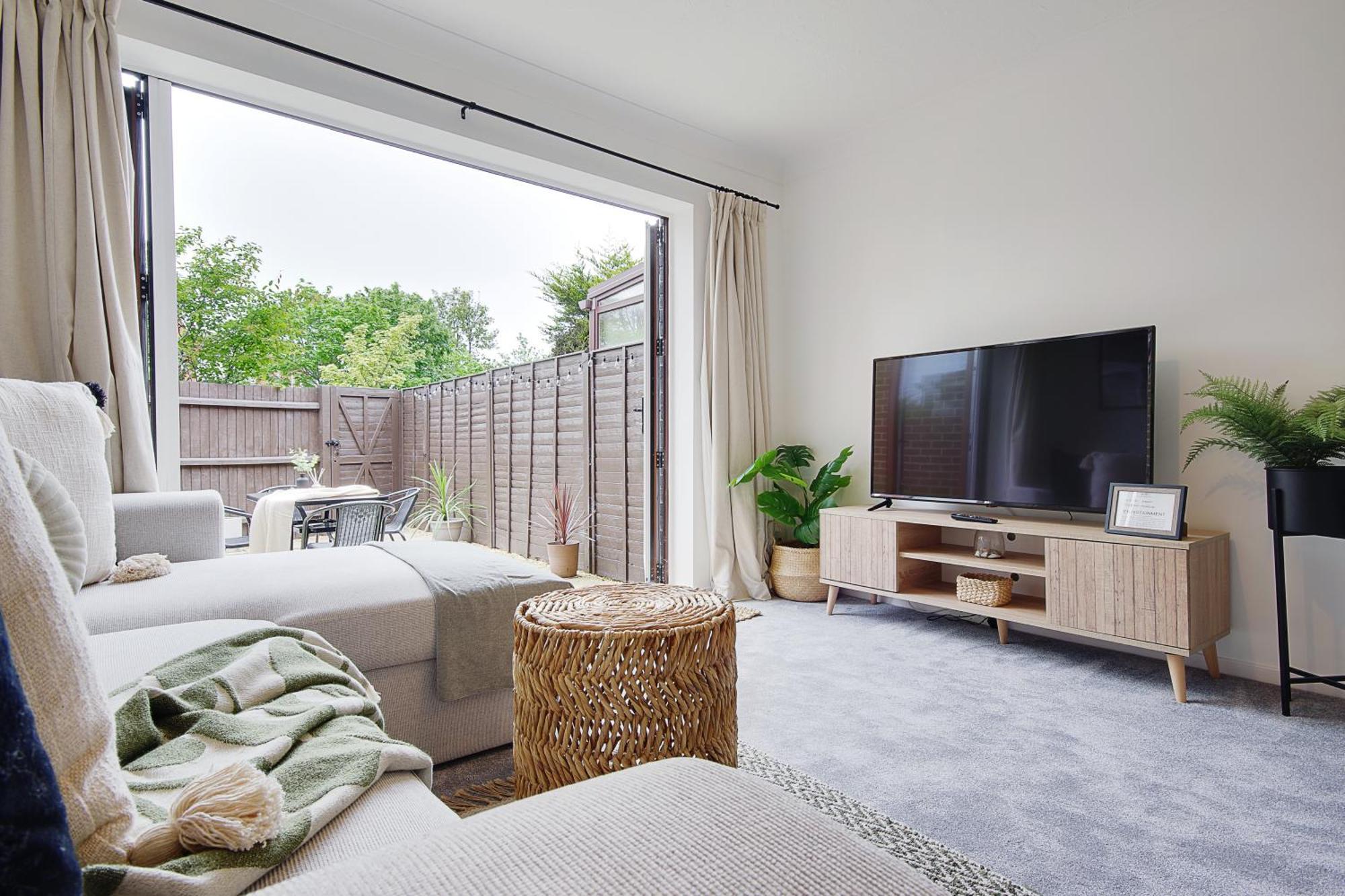 Seapoint- Boho Coastal Retreat Near Sandbanks! Poole Exterior photo